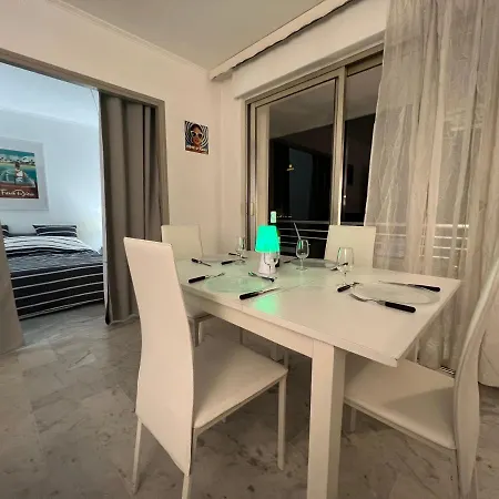 Apartment Appart 2 Pieces /4 Couchages En Front De Mer Avec Terrasse, Clim Et Parking Gratuit *